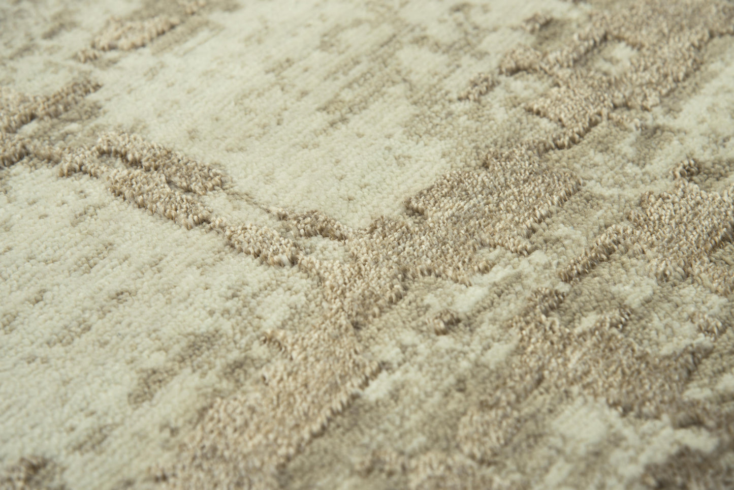 Artistry ARY105 Beige Hybrid Rug - Rizzy