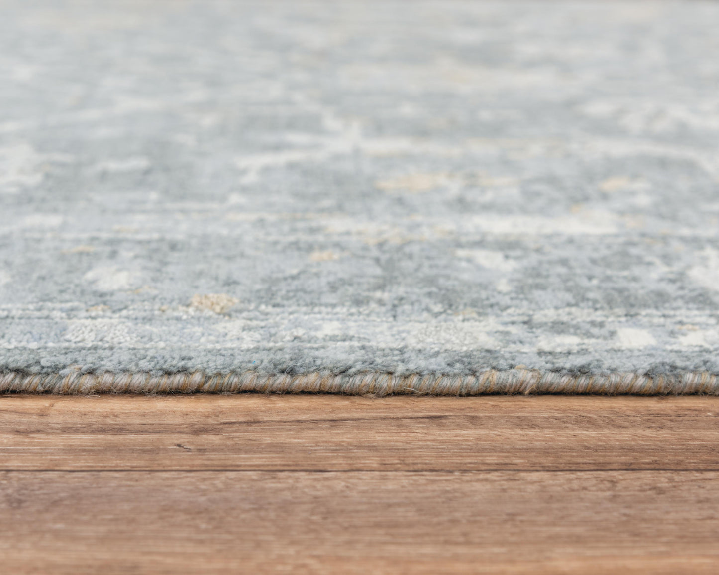 Artistry ARY113 Gray Hybrid Rug - Rizzy