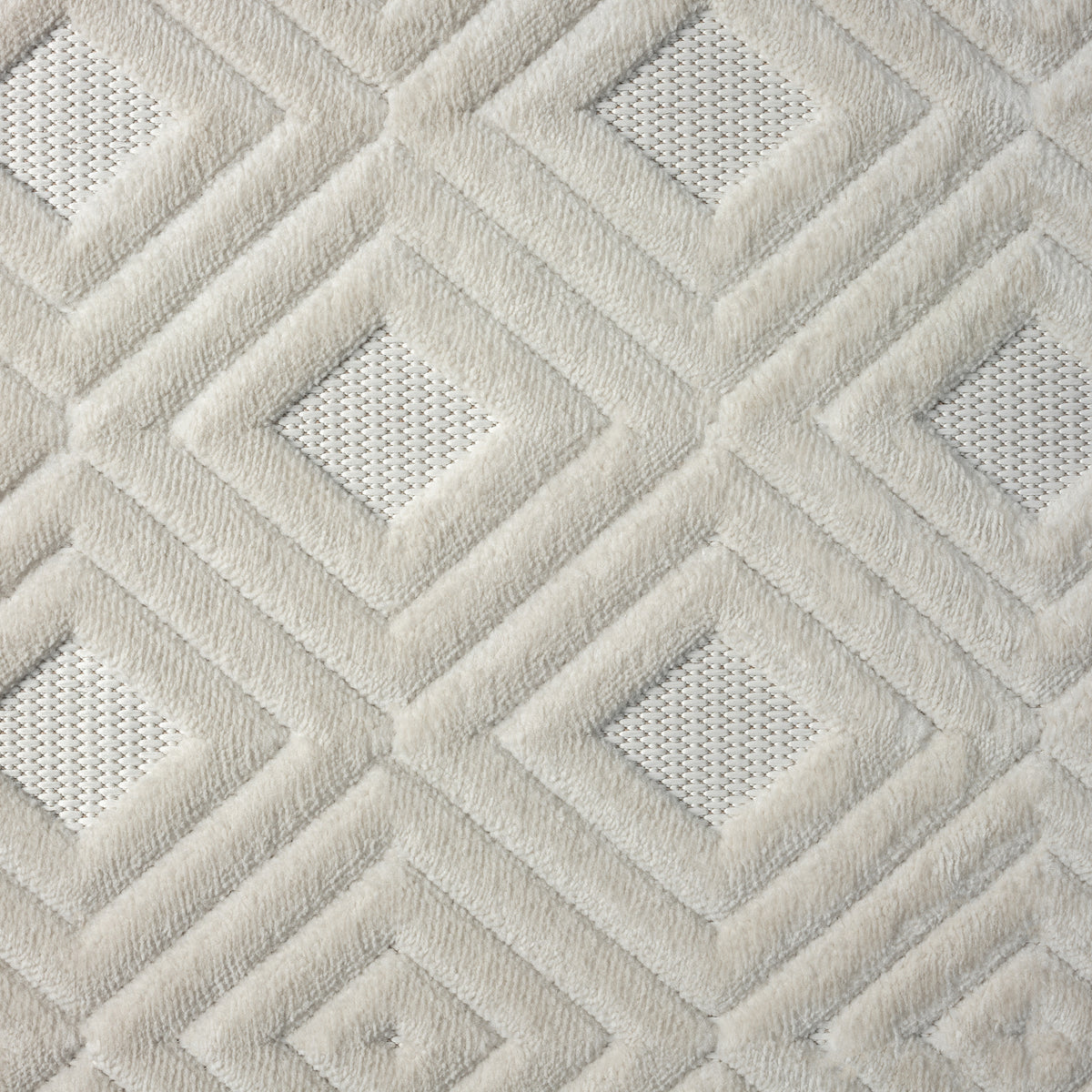 Atlas Ivory Modern Diamond Indoor/Outdoor Area Rug - color swatch