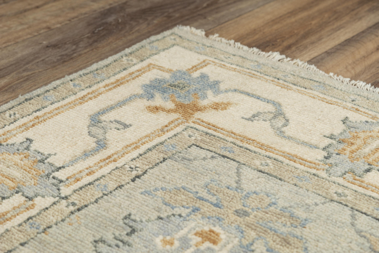 Belmont BMT959 Beige Hand Knotted Rug - Rizzy