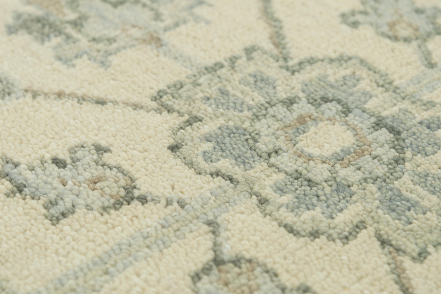 Belmont BMT960 Ivory/Blue Hand Knotted Rug - Rizzy
