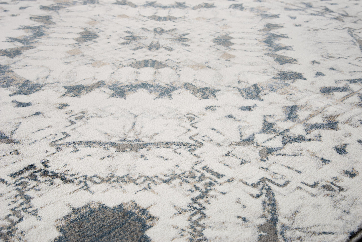 Bristol BRS108 Beige/Blue Machine-Made Rug - Rizzy