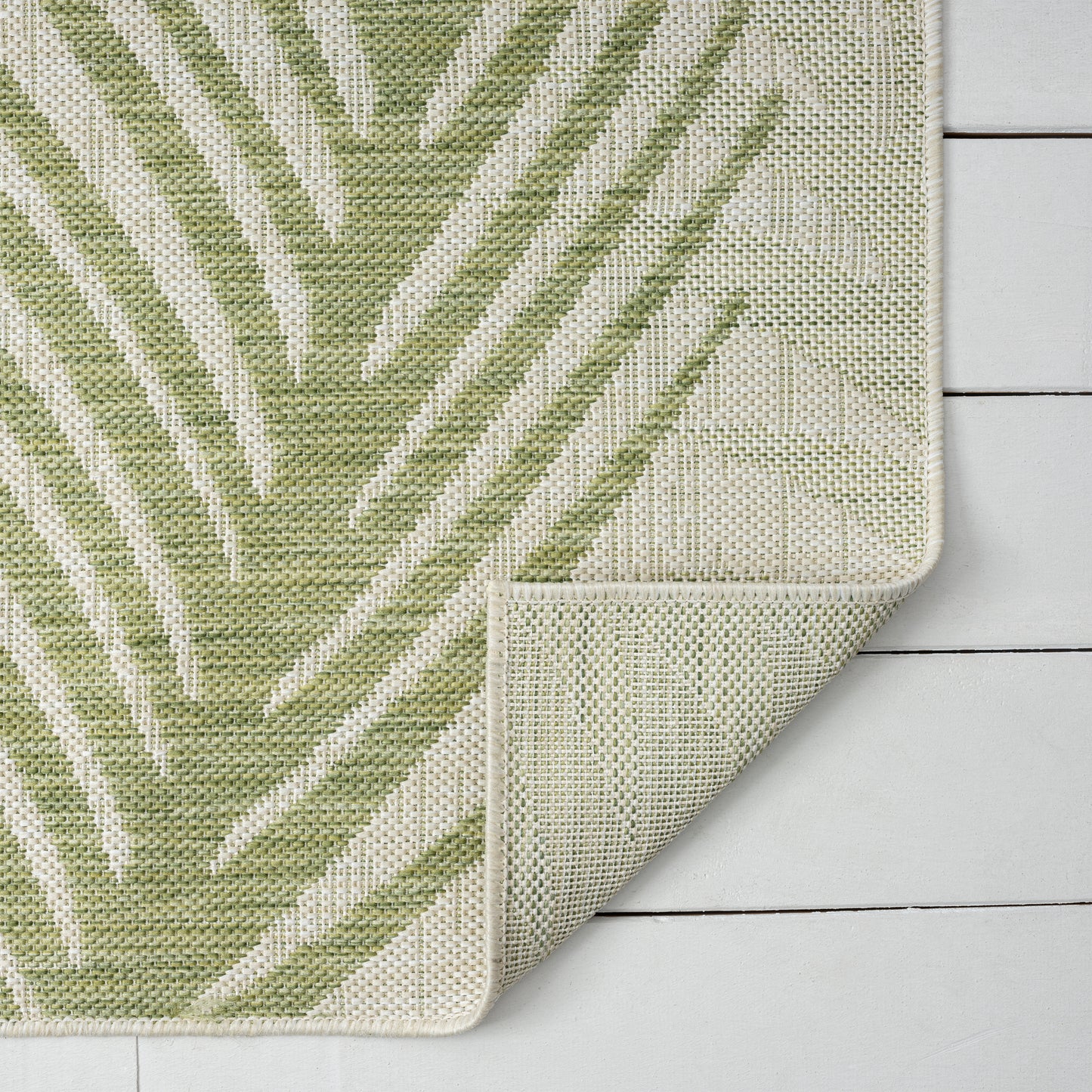 Captiva-81024 Tropical Power-Loomed Green Polypropylene Indoor/Outdoor Area Rug - LR Home