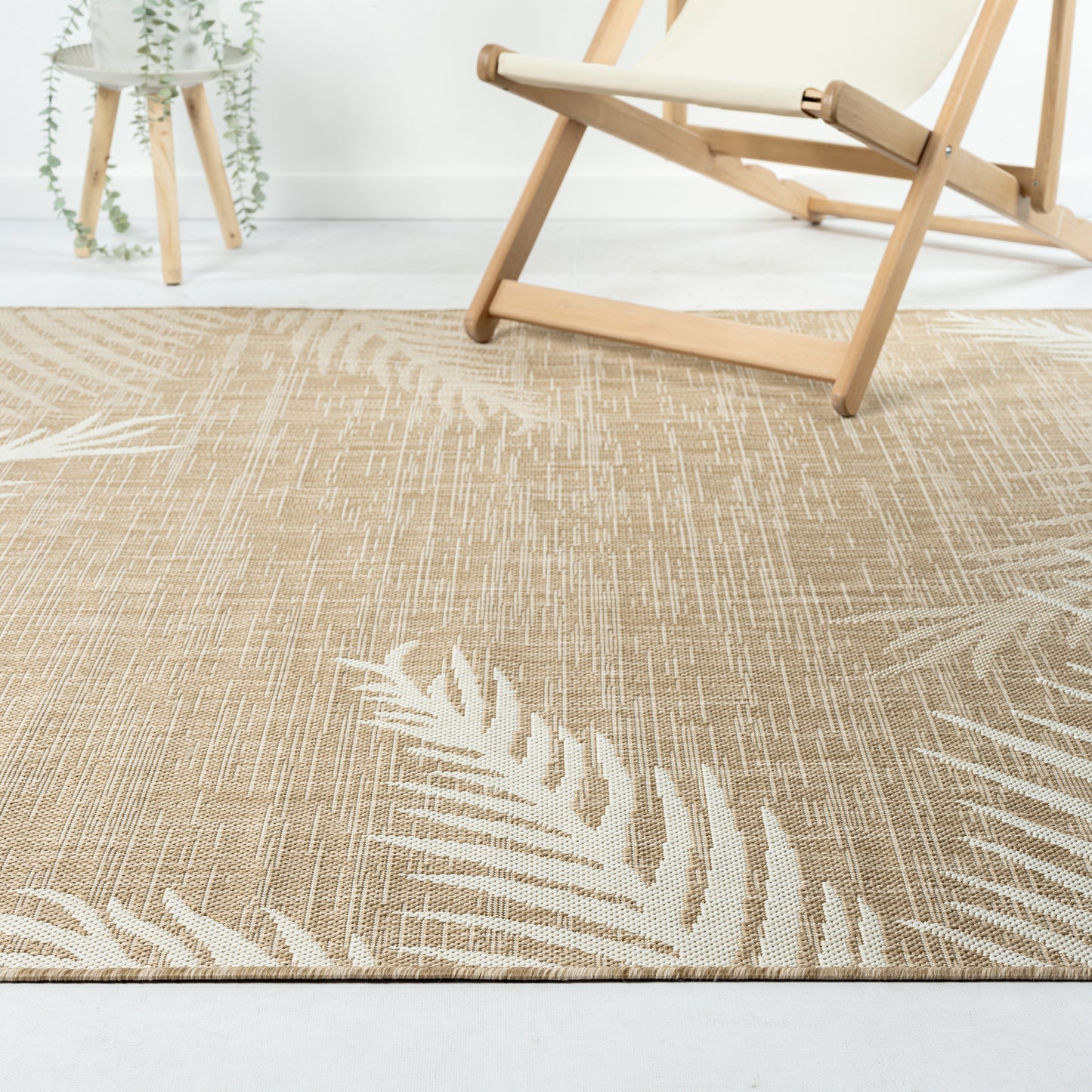 Captiva-82602 Tropical Power-Loomed Beige Polypropylene Indoor/Outdoor Area Rug - LR Home