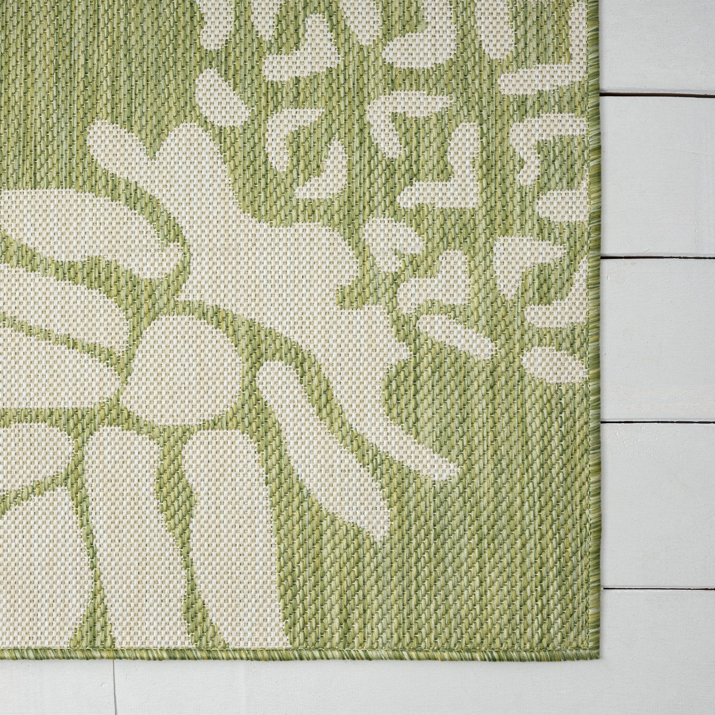 Catalina-81500 Tropical Power-Loomed Green/Ivory Polypropylene Indoor/Outdoor Area Rug - LR Home