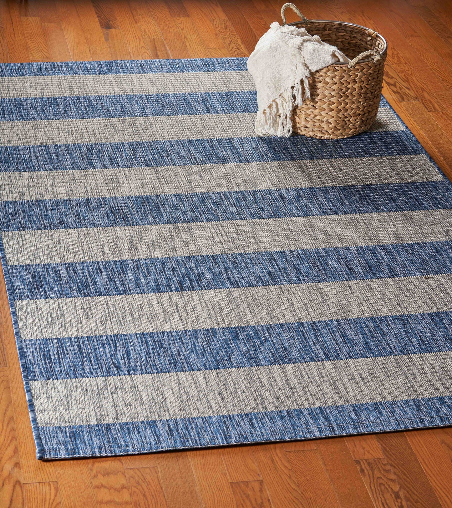 Catalina-81504 Contemporary Power-Loomed Navy Blue/Gray Polypropylene Indoor/Outdoor Area Rug - LR Home