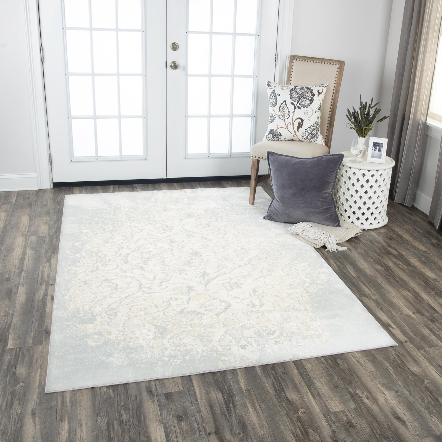 Chelsea CHS102 Cream/Beige Machine-Made Rug - Rizzy