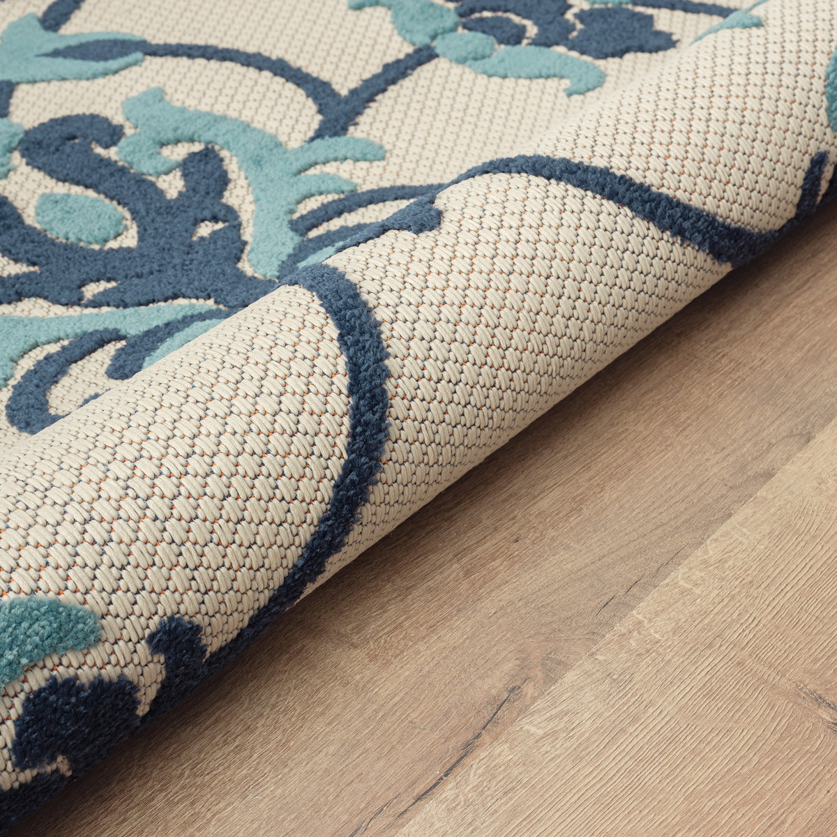 Ox Bay Blue Coastal Floral Filigree Hi-Low Indoor/Outdoor Area Rug - close-up detail