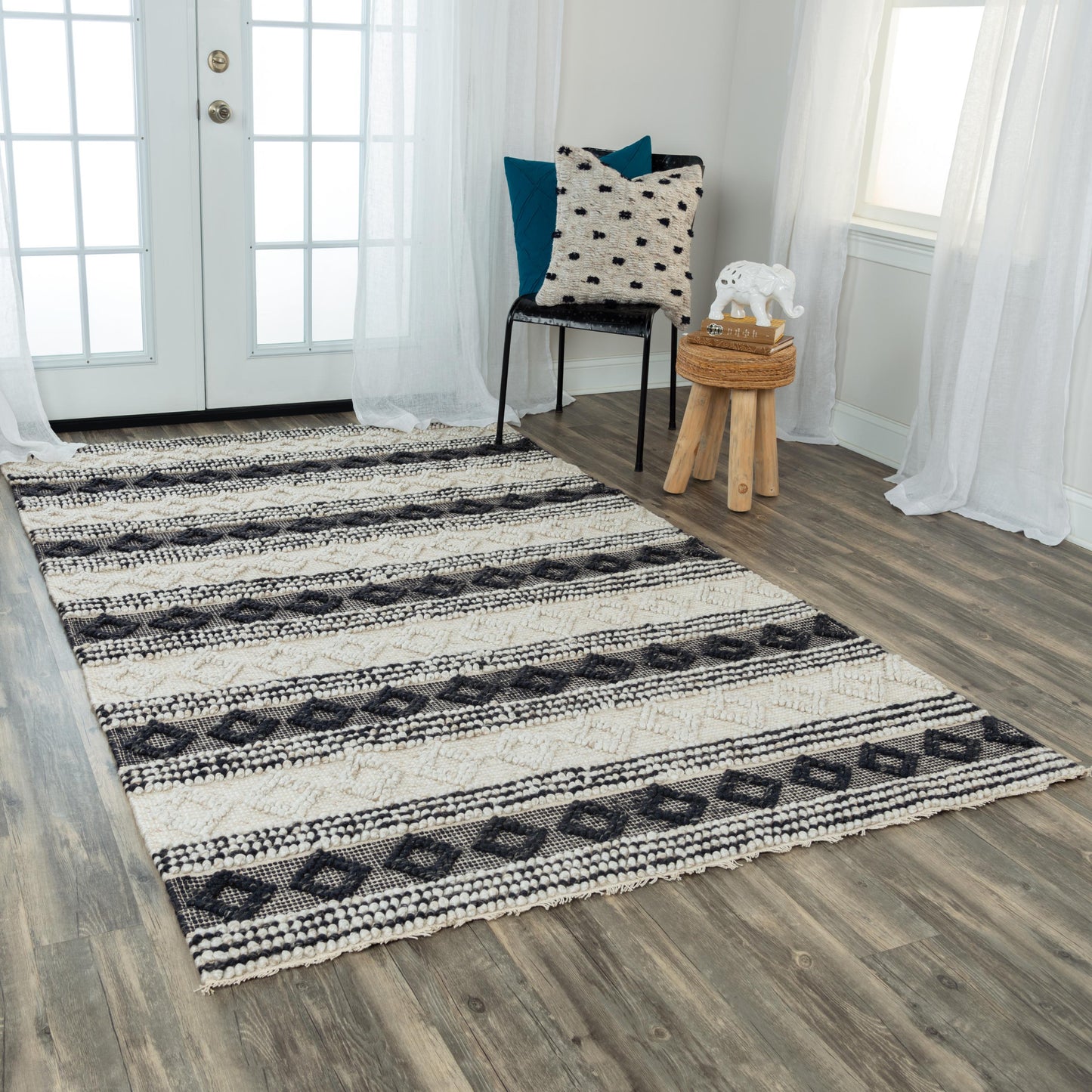 Capri CPI104 Beige/Navy Hand-Woven Rug - Rizzy