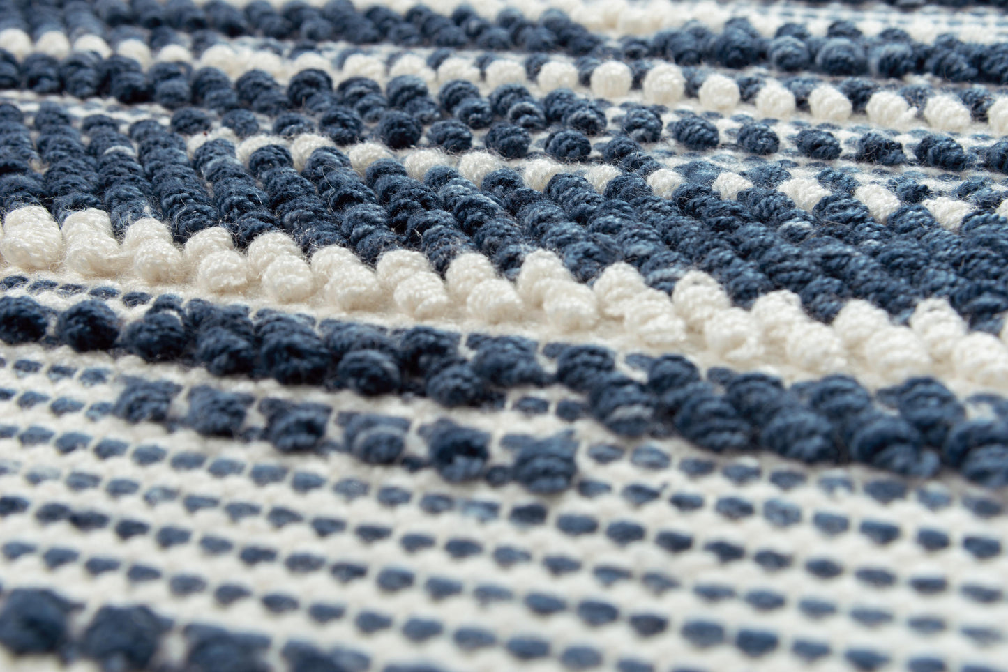 Capri CPI105 Ivory/Blue Hand-Woven Rug - Rizzy