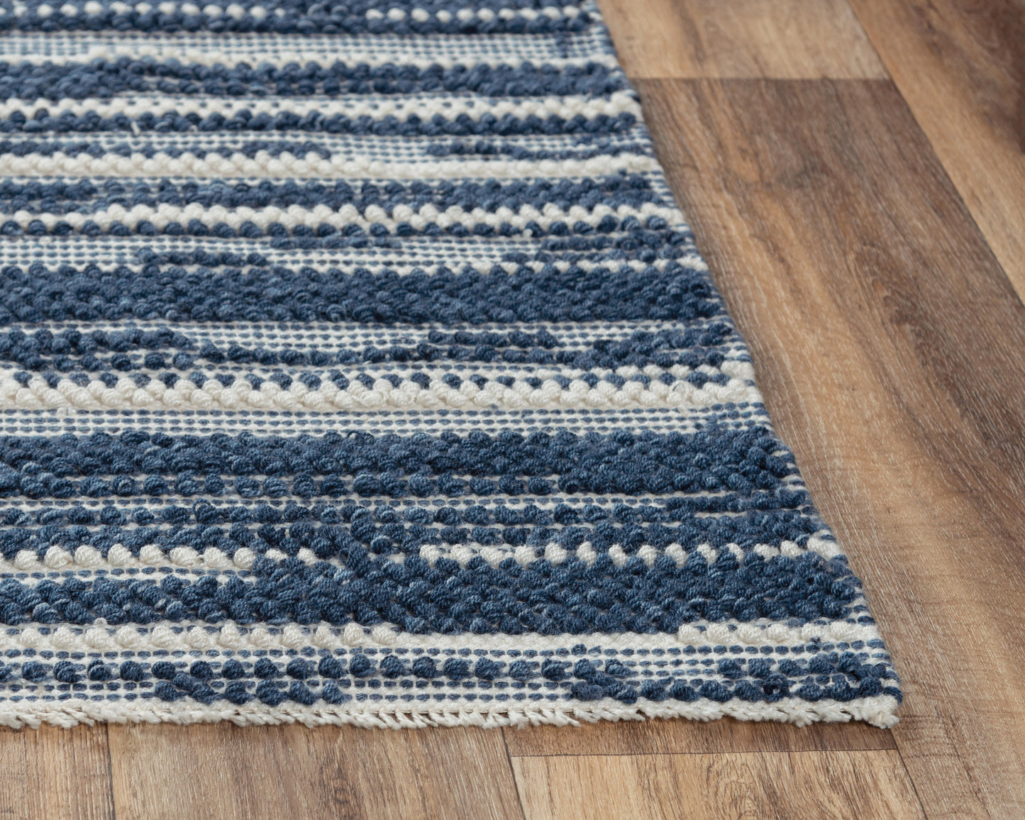 Capri CPI105 Ivory/Blue Hand-Woven Rug - Rizzy