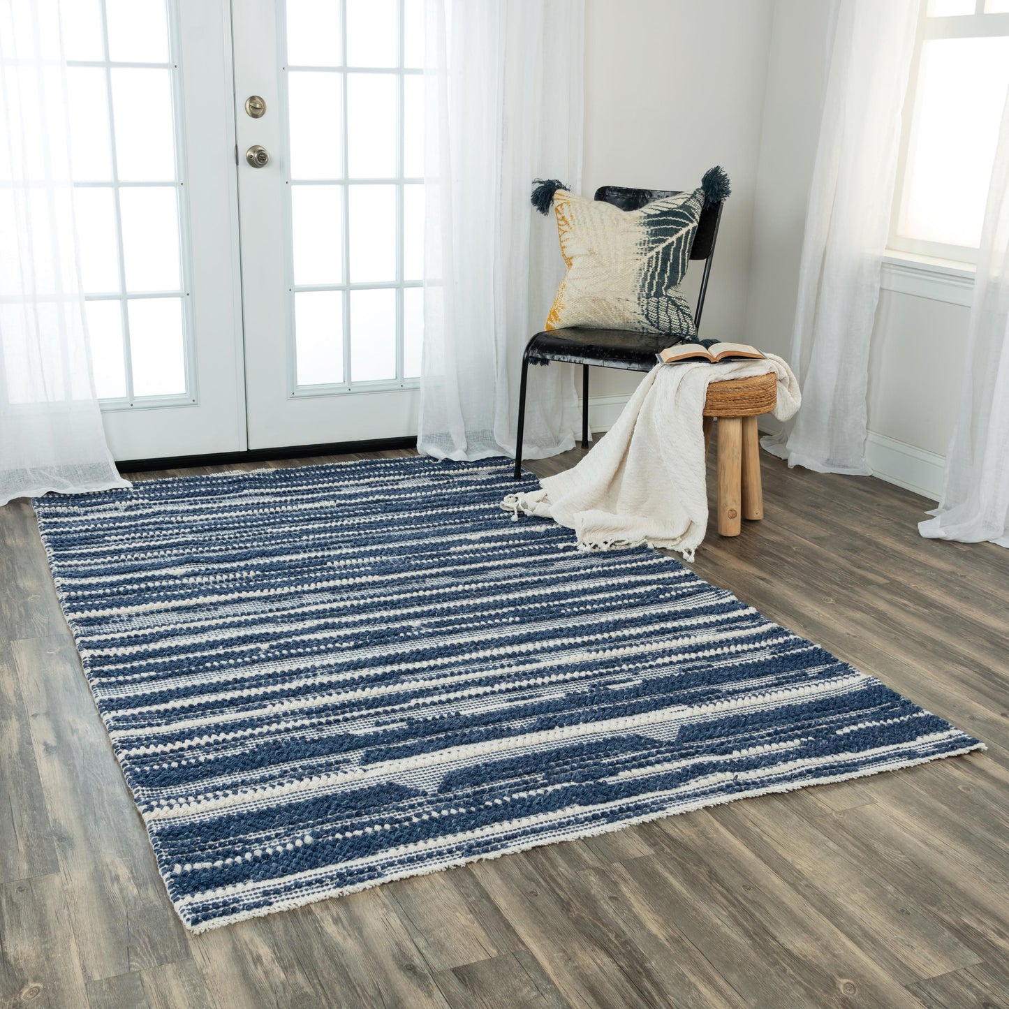 Capri CPI105 Ivory/Blue Hand-Woven Rug - Rizzy