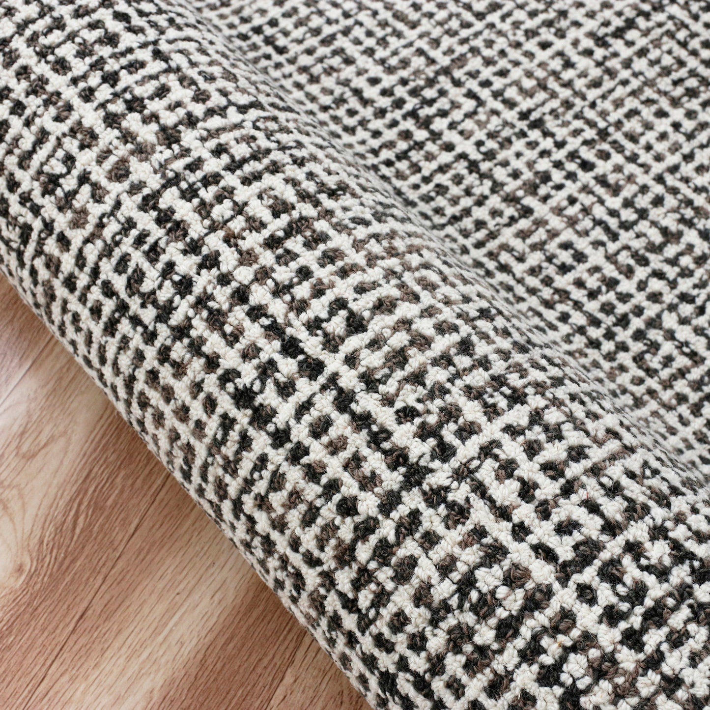 Criss Cross-81297 Contemporary Hand-Tufted Gray/White Cotton Indoor Area Rug - LR Home