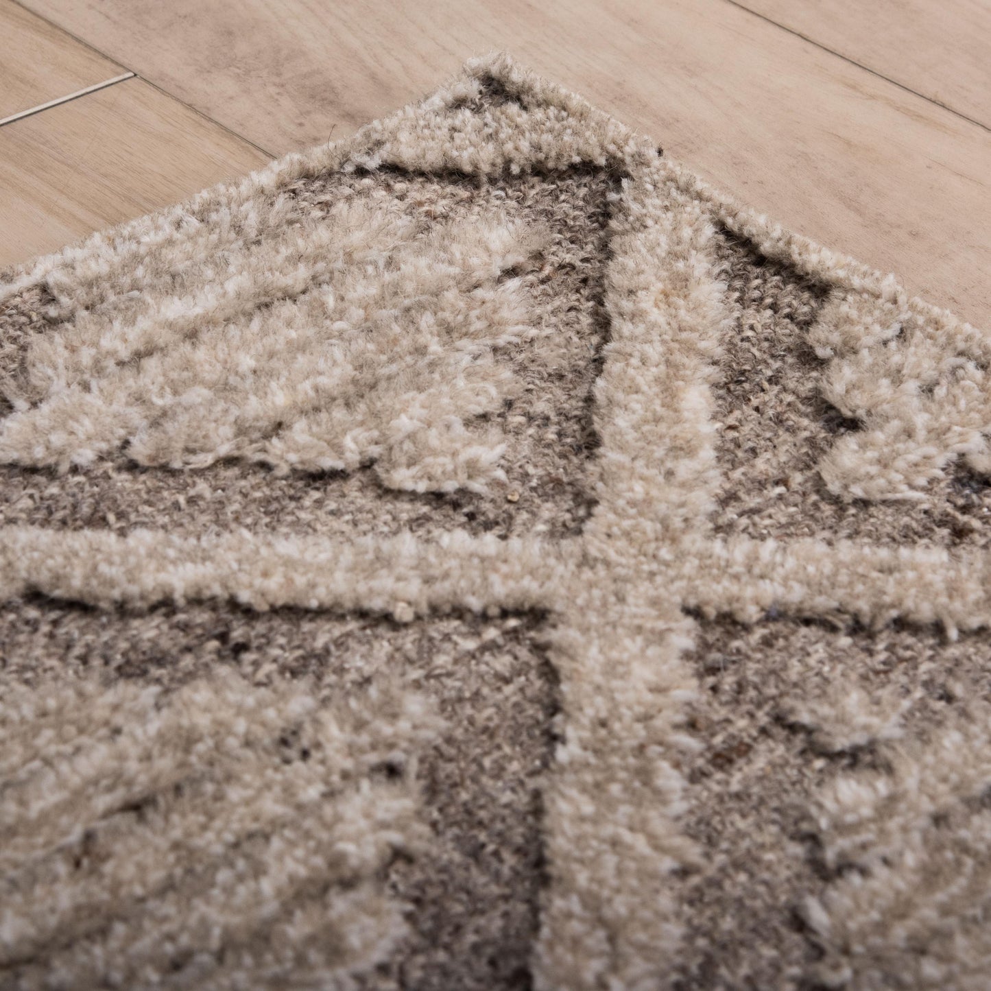 Driftwood DRI688 Brown Hand-Tufted Rug - Rizzy