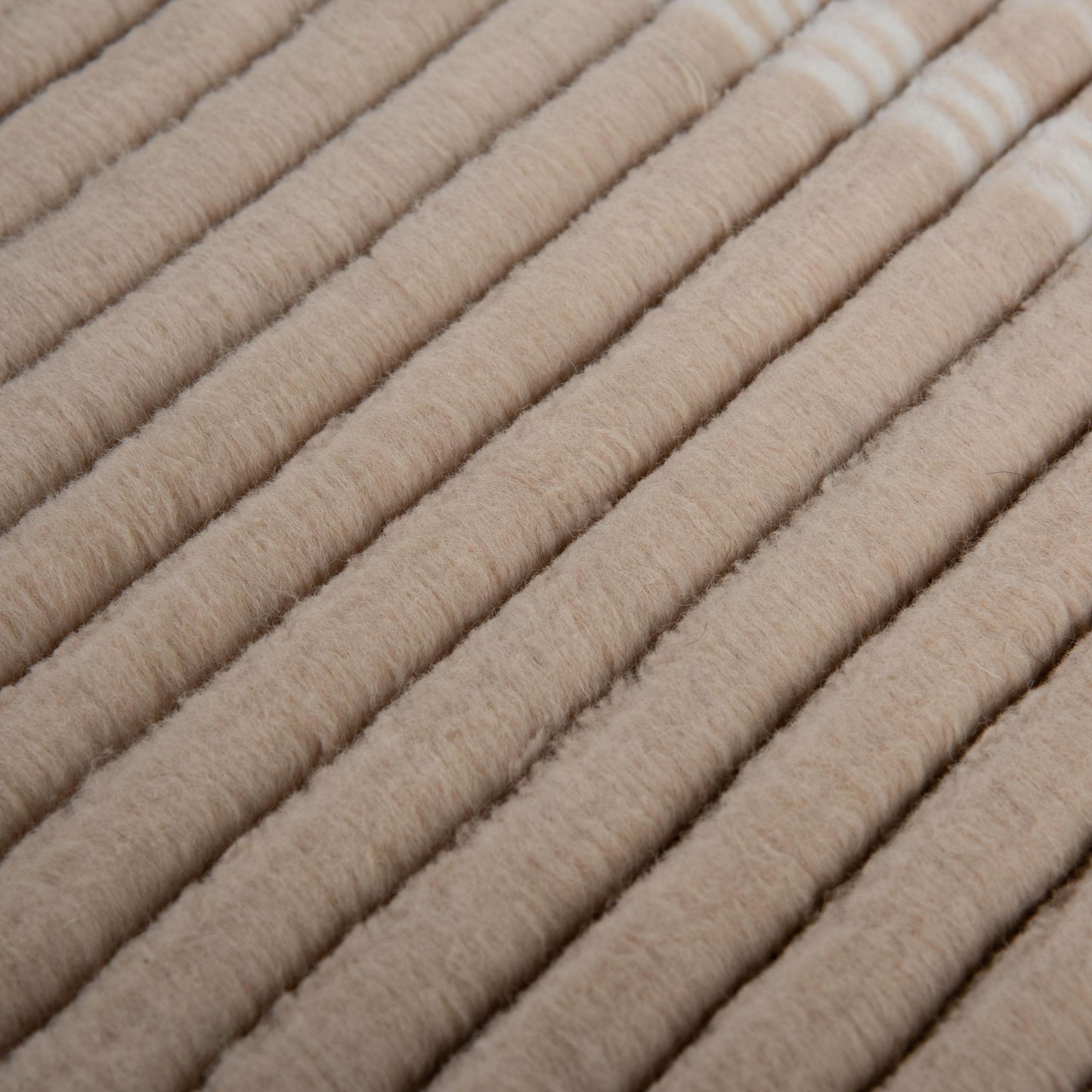 Dream DRM245 Taupe Hand Loomed Rug - Rizzy