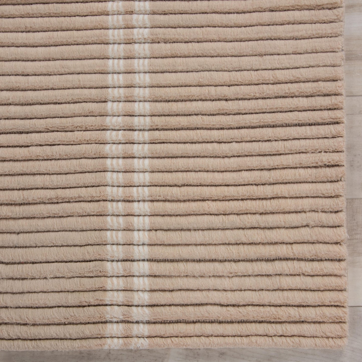 Dream DRM245 Taupe Hand Loomed Rug - Rizzy