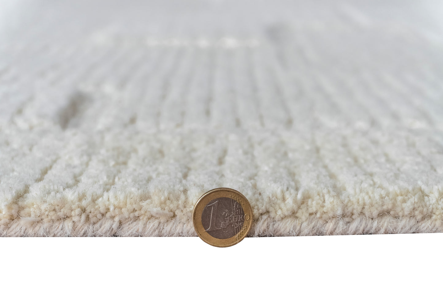 Denali 2912 Ivory Sculpture HandtuftedArea Rug - KAS