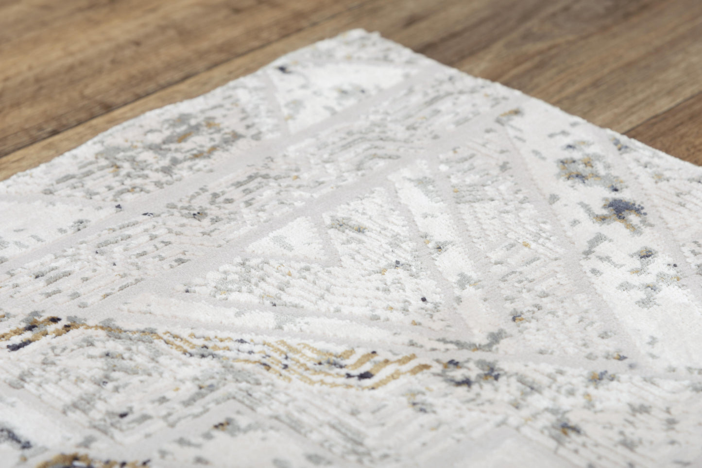 Emerge EMG924 Stone/Beige Machine-Made Rug - Rizzy