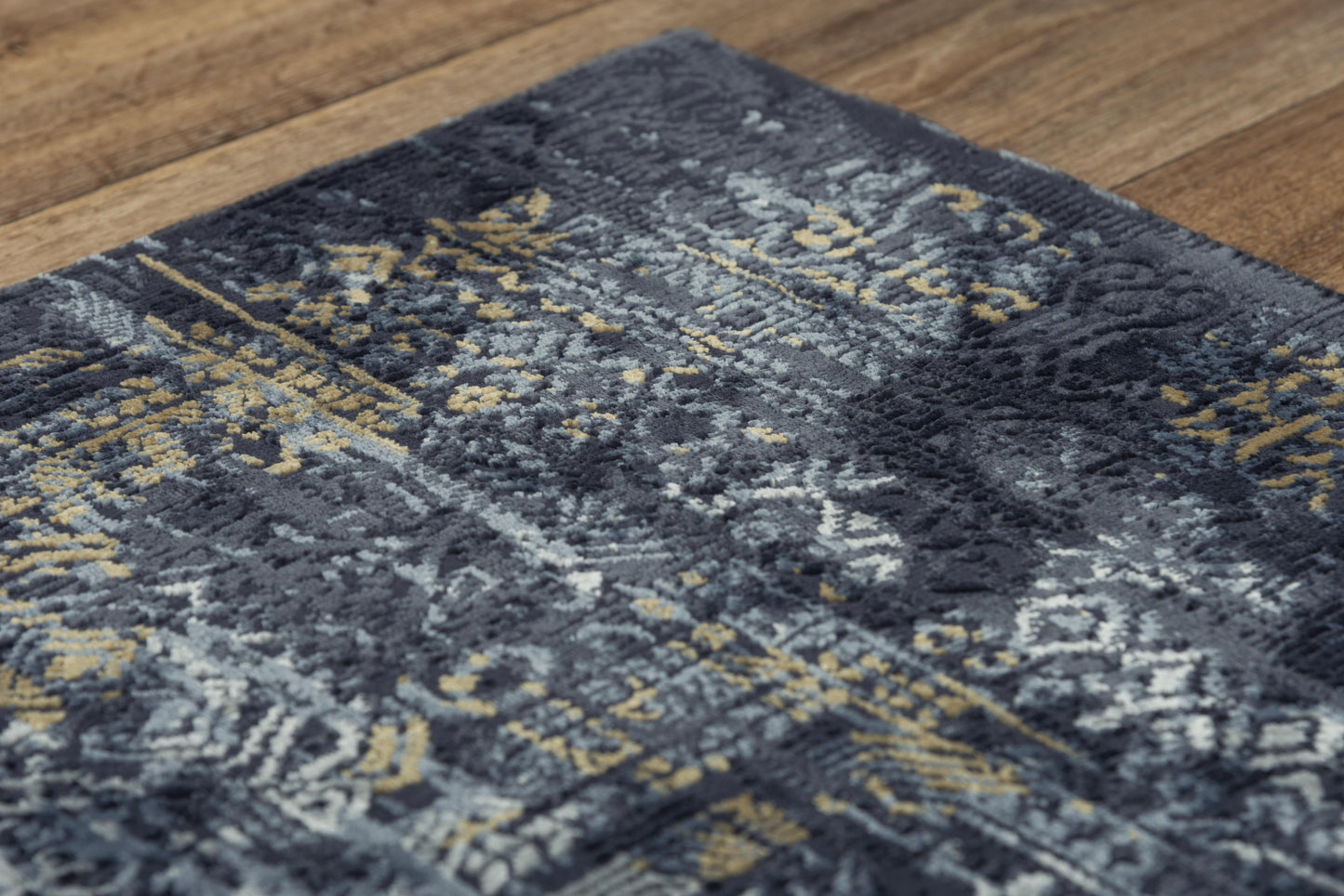 Emerge EMG928 Gray/Black Machine-Made Rug - Rizzy
