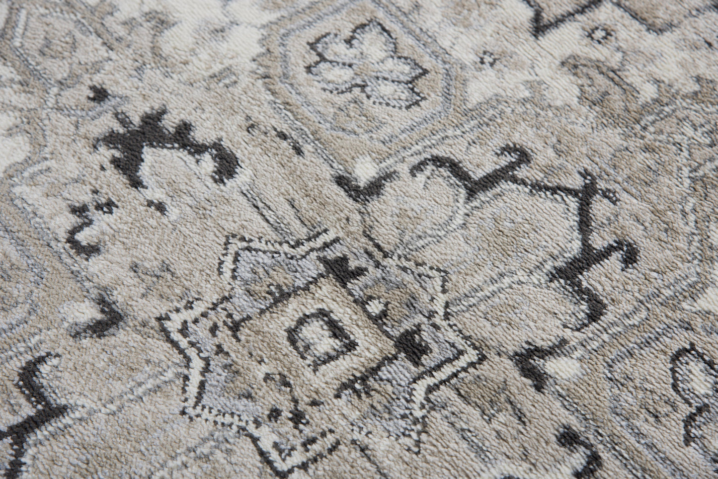 Encore EN7351 Med. Brown Machine-Made Rug - Rizzy