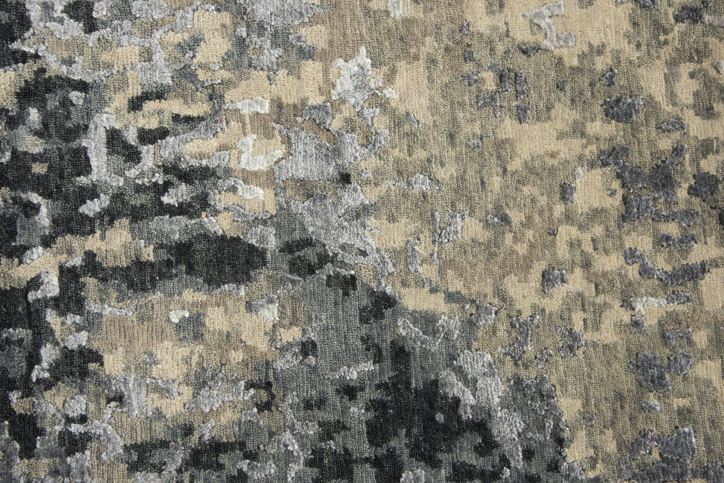 Finesse FIN106 Beige/Gray Hand Knotted Rug - Rizzy