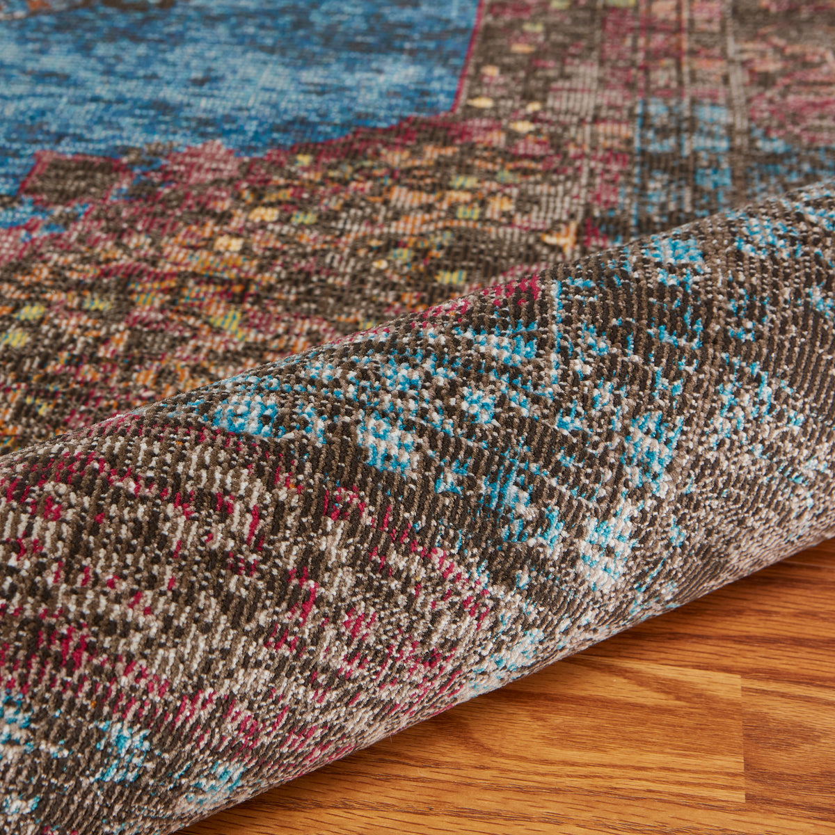 Ox Bay Turquoise/Multicolor Oriental Medallion Indoor Area Rug - close-up detail