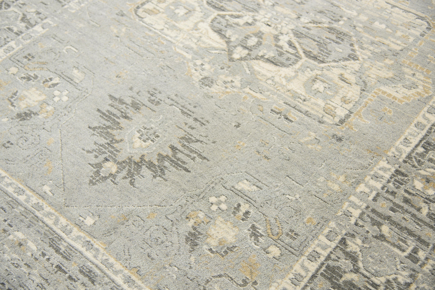 Gossamer GS6798 Gray Hybrid Rug - Rizzy