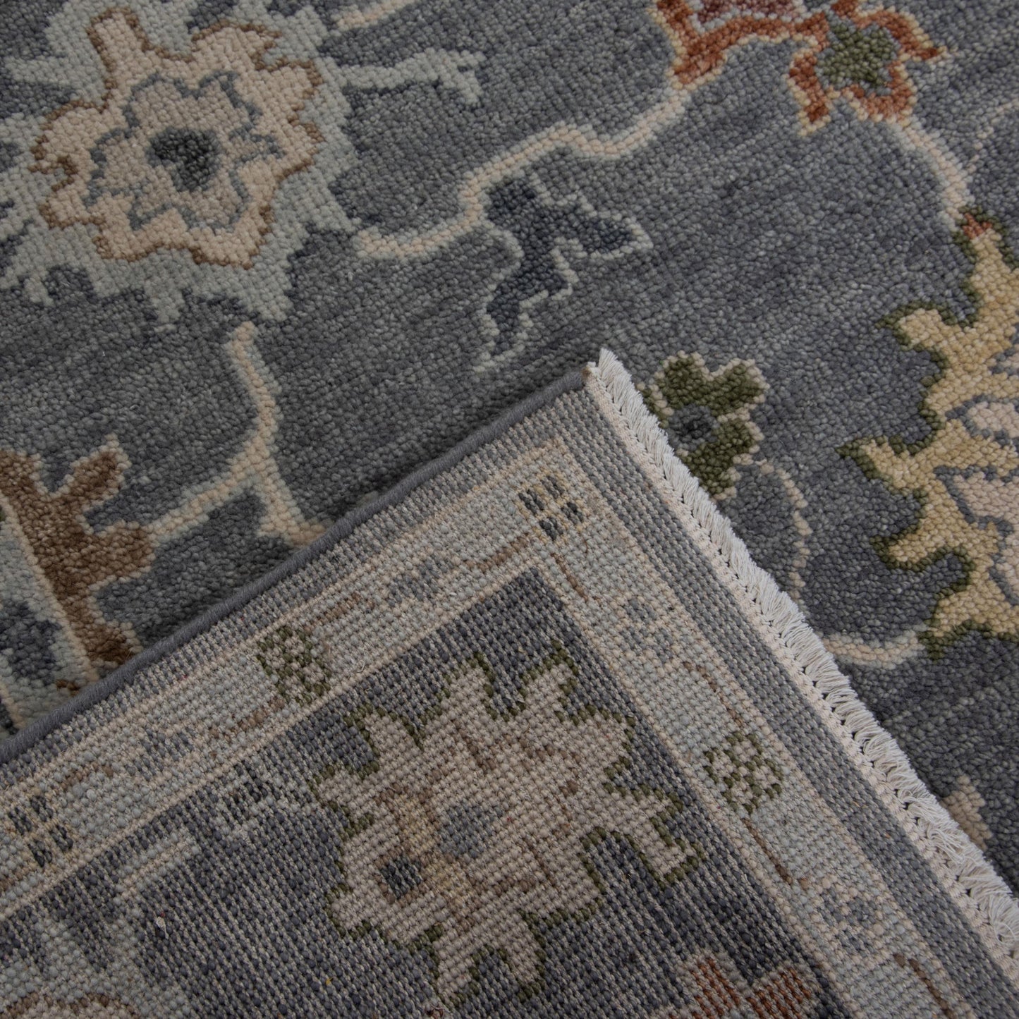 Hallmark HAL665 Gray/Dk.Gray Hand knotted Rug - Rizzy
