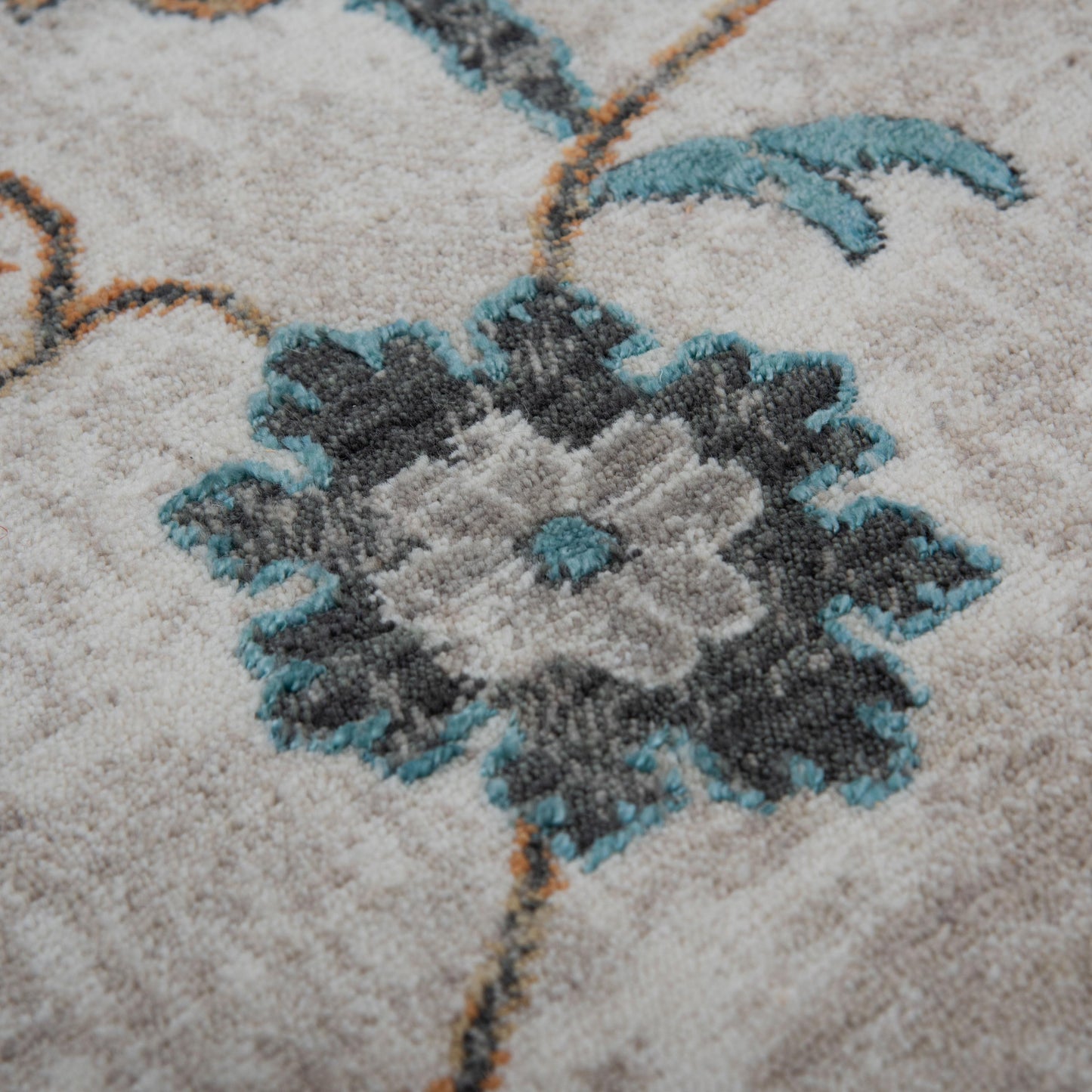 Intrigue ITG112 Beige Hybrid Rug - Rizzy
