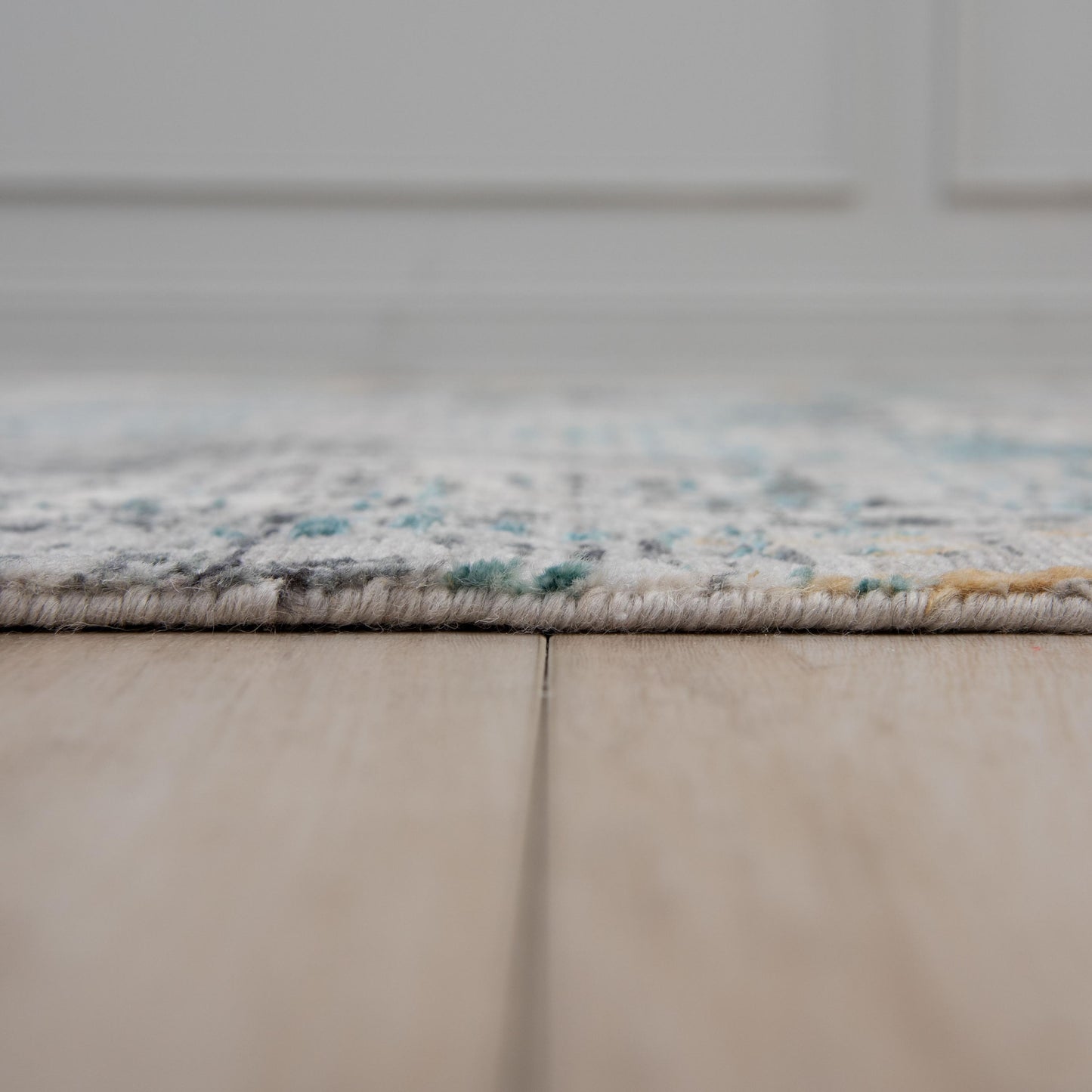 Intrigue ITG144 Gray Hybrid Rug - Rizzy
