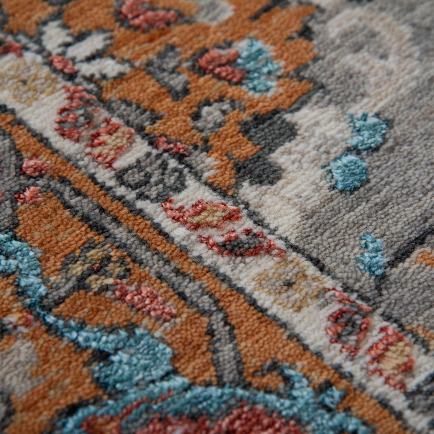 Intrigue ITG152 Gray Hybrid Rug - Rizzy