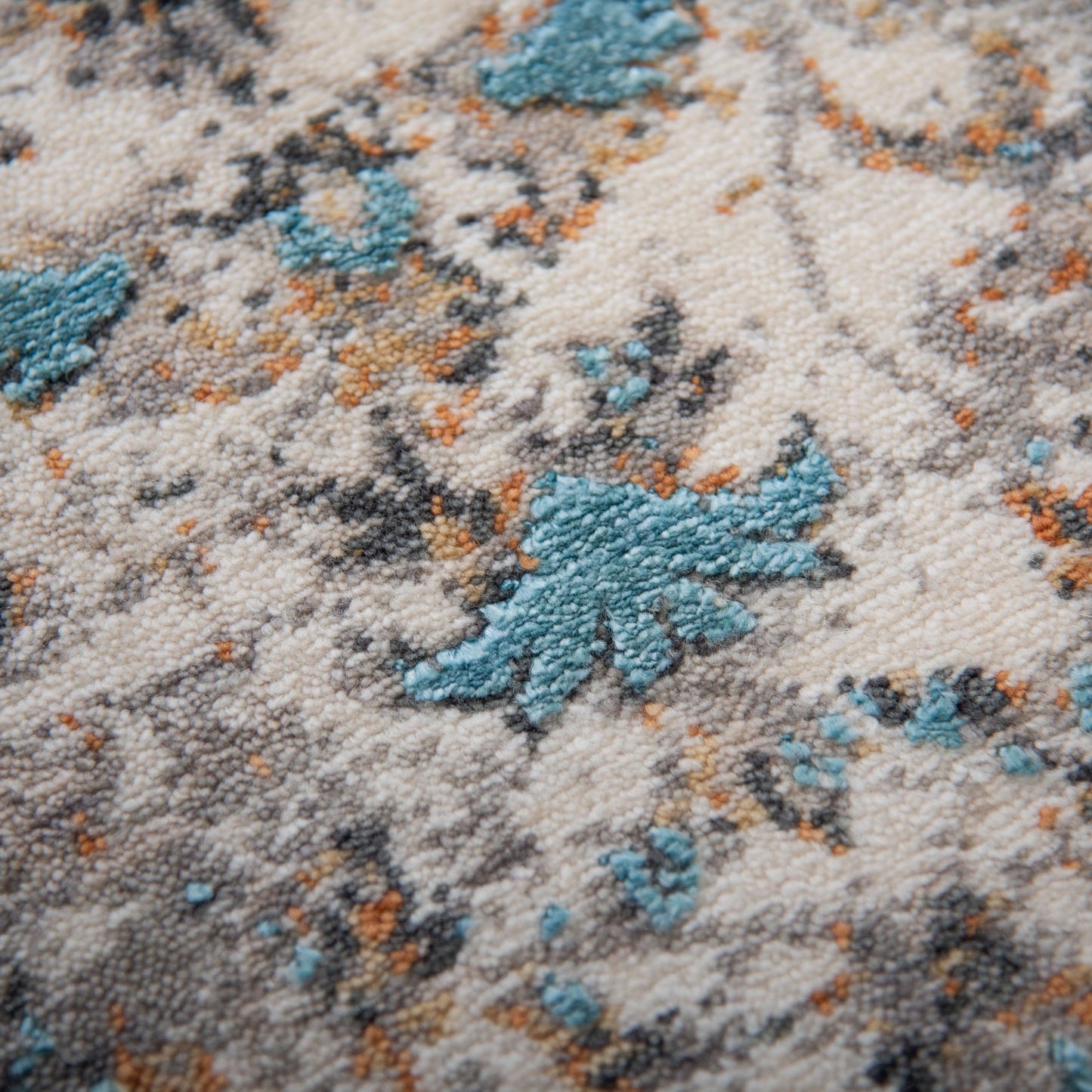 Intrigue ITG154 Ivory Hybrid Rug - Rizzy