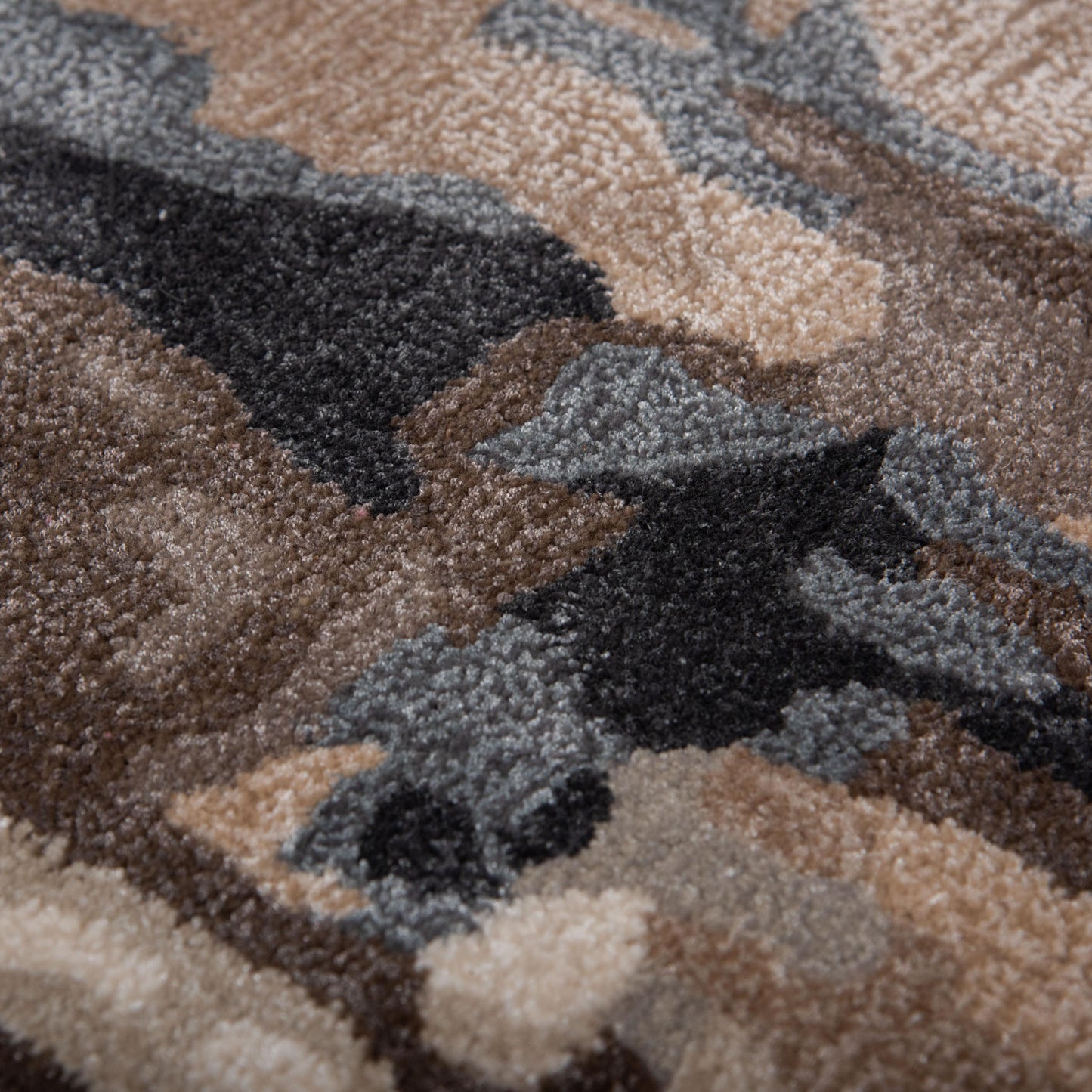 Kinetic KIN533 Tan Hand Tufted Rug - Rizzy
