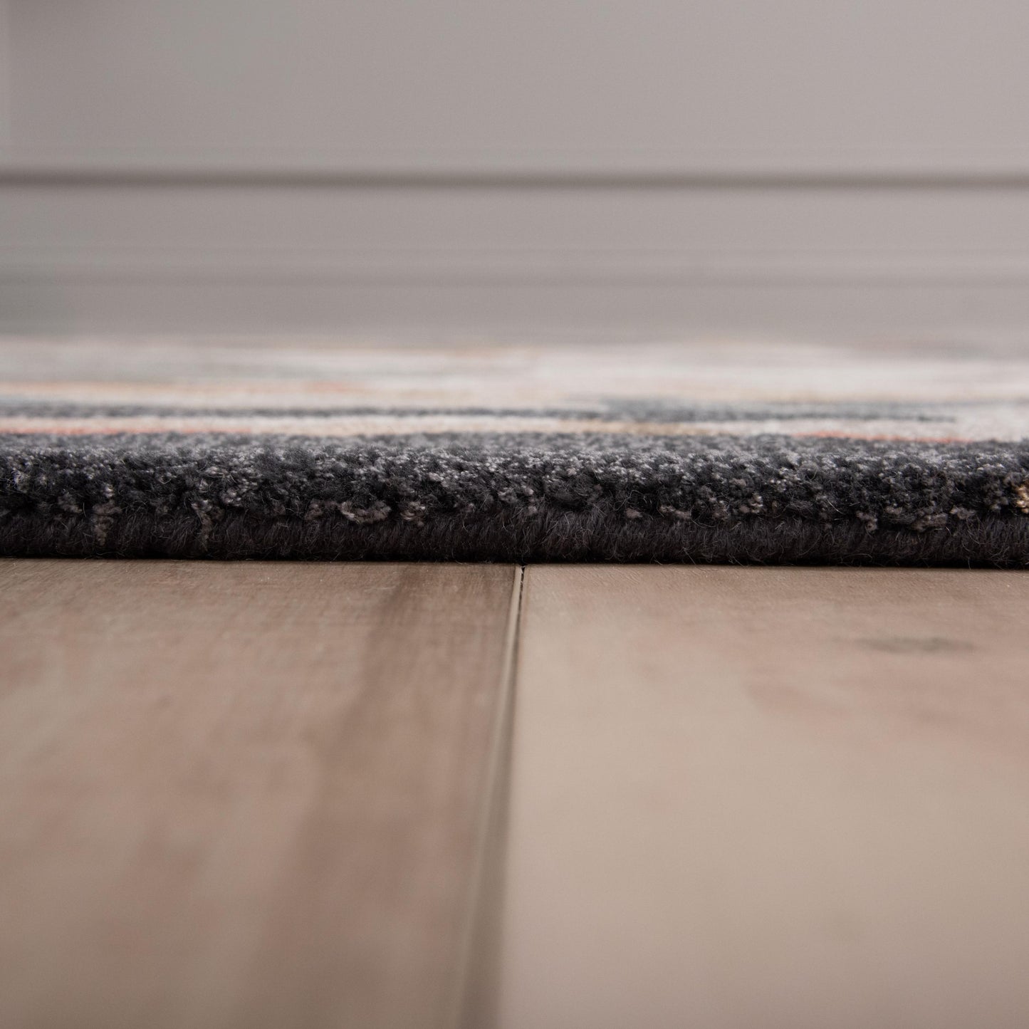 Kinetic KIN660 Charcoal Hand Tufted Rug - Rizzy