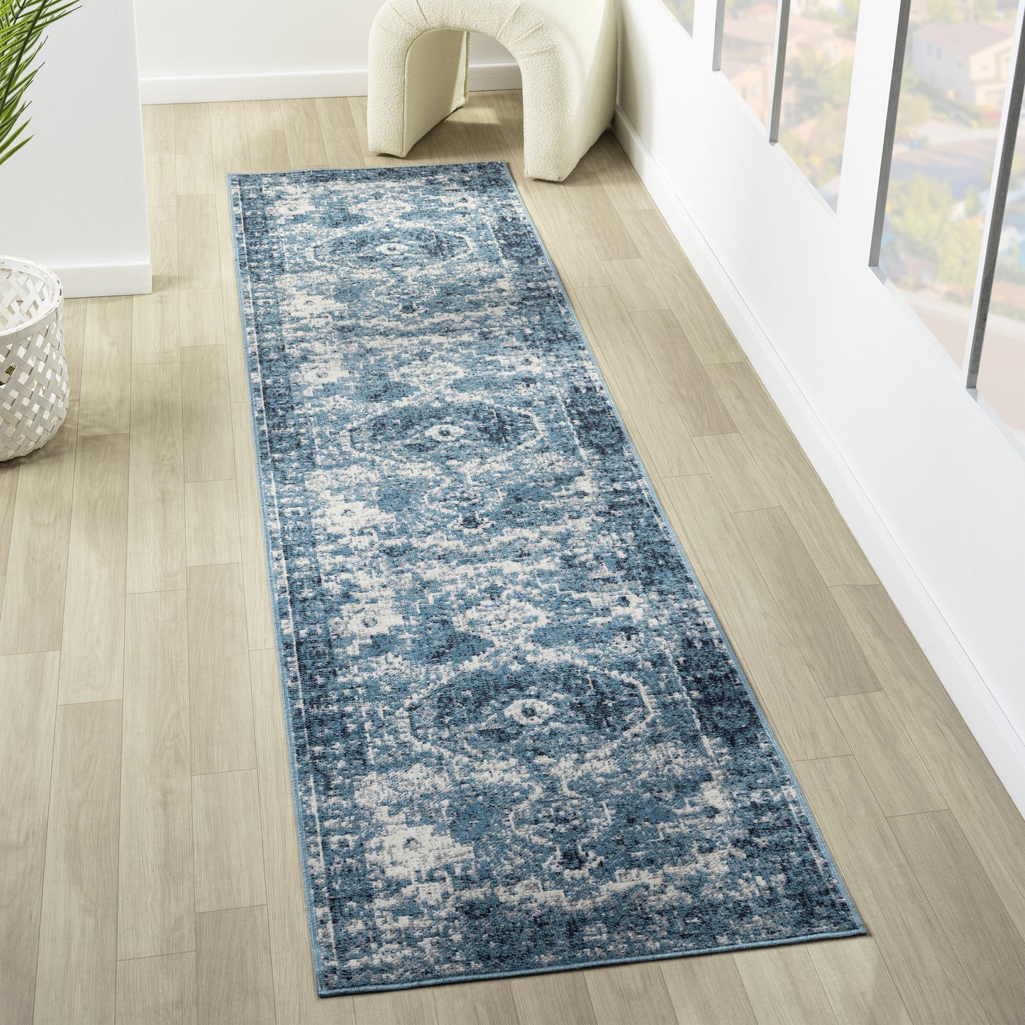 LANHM-82274 Classic/Traditional Machine Made Blue/Ivory Polyester Indoor Area Rugs - LR Home