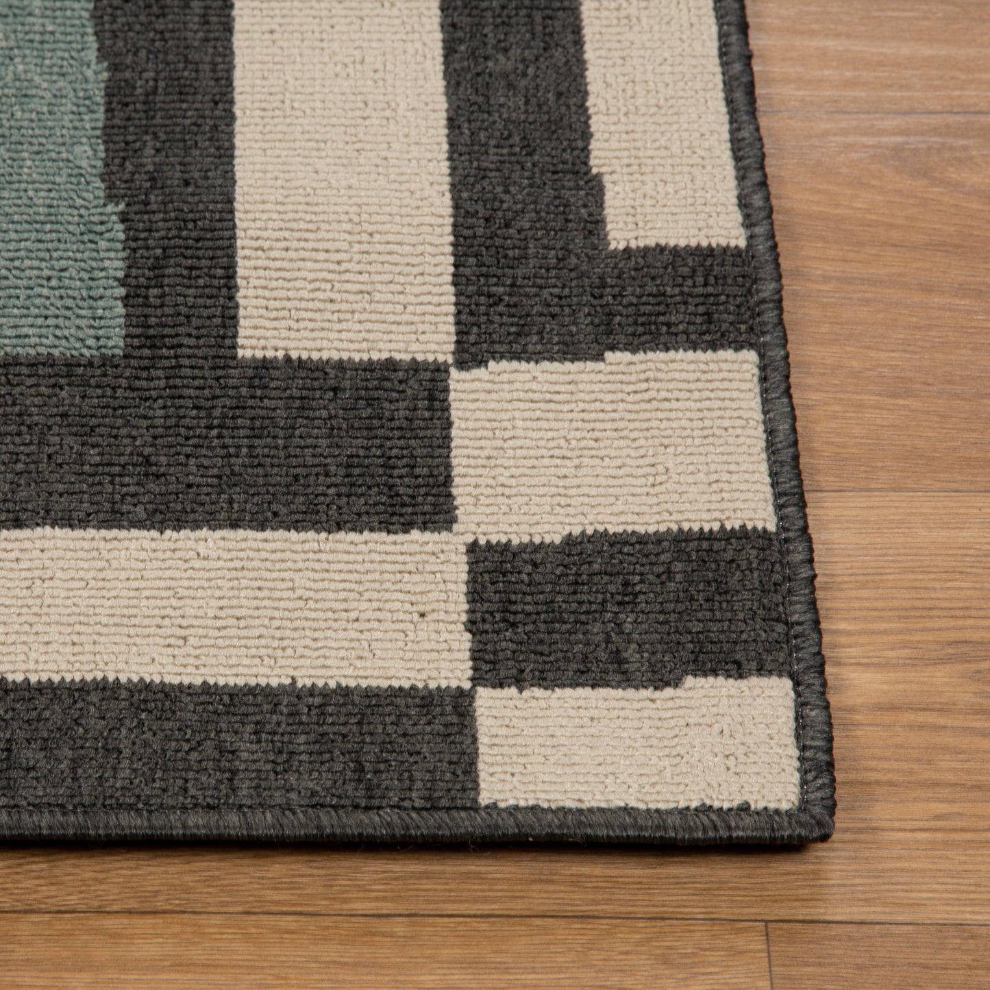 Mapa-82504 Bohemian/Eclectic Power-Loomed Black/Ivory Polypropylene Indoor/Outdoor Area Rug - LR Home