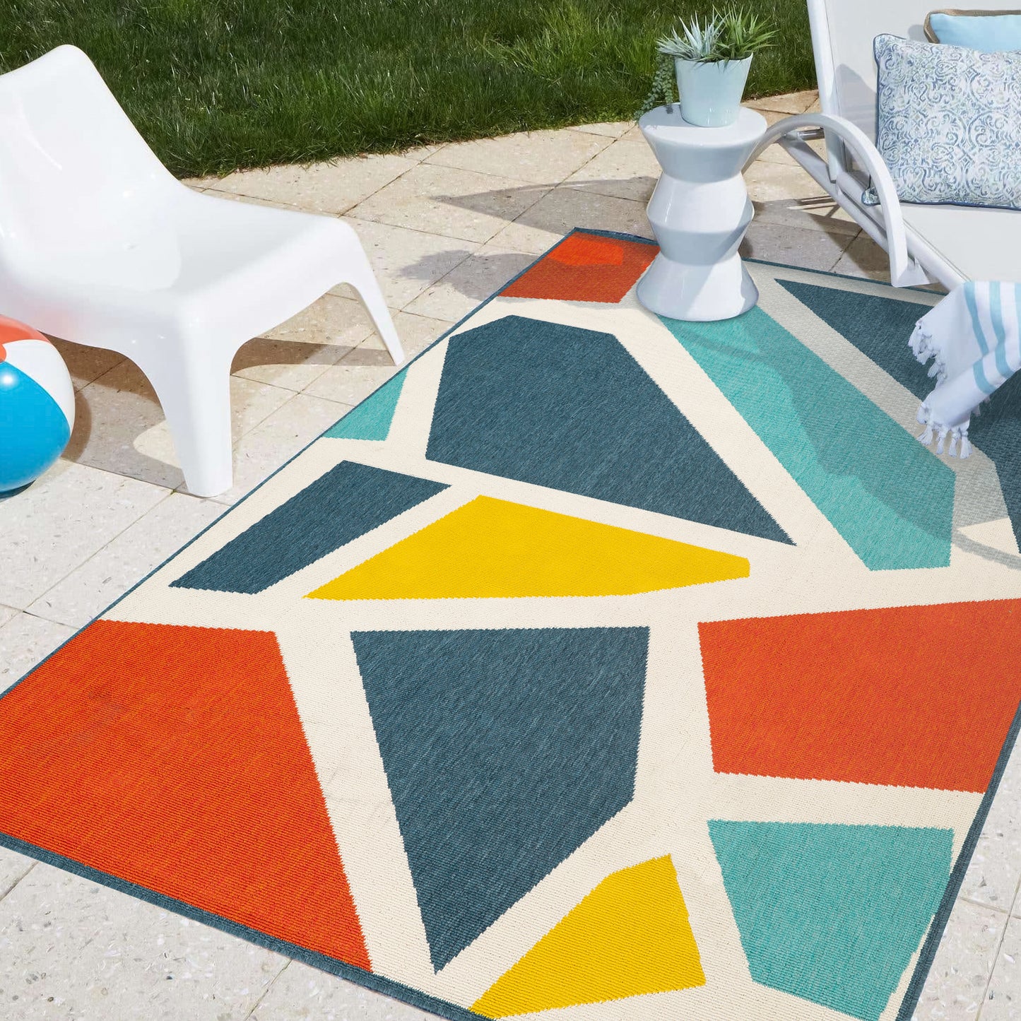 Mapa-82506 Modern Power-Loomed White/Multi Polypropylene Indoor/Outdoor Area Rug - LR Home