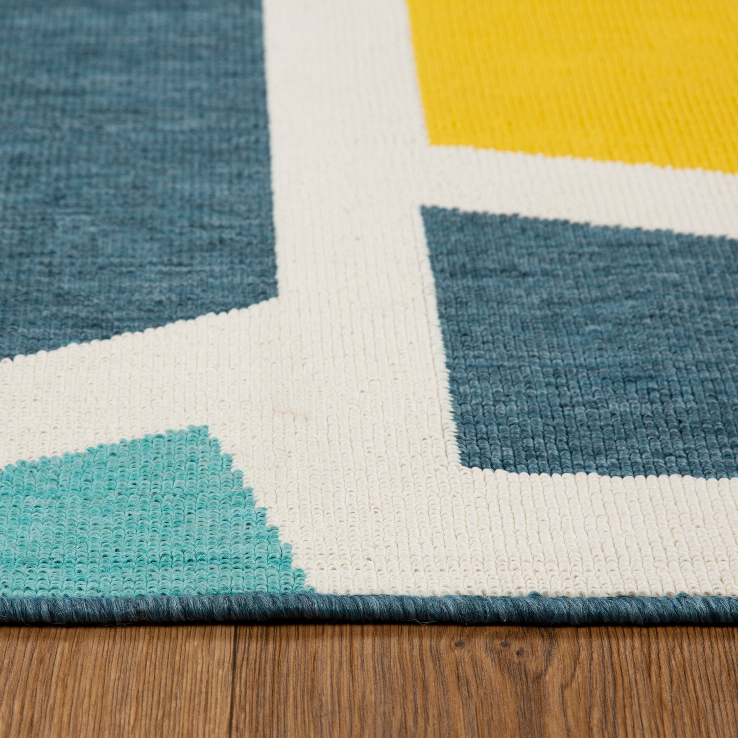 Mapa-82506 Modern Power-Loomed White/Multi Polypropylene Indoor/Outdoor Area Rug - LR Home