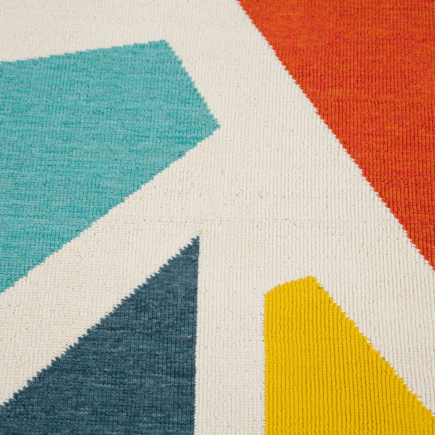 Mapa-82506 Modern Power-Loomed White/Multi Polypropylene Indoor/Outdoor Area Rug - LR Home