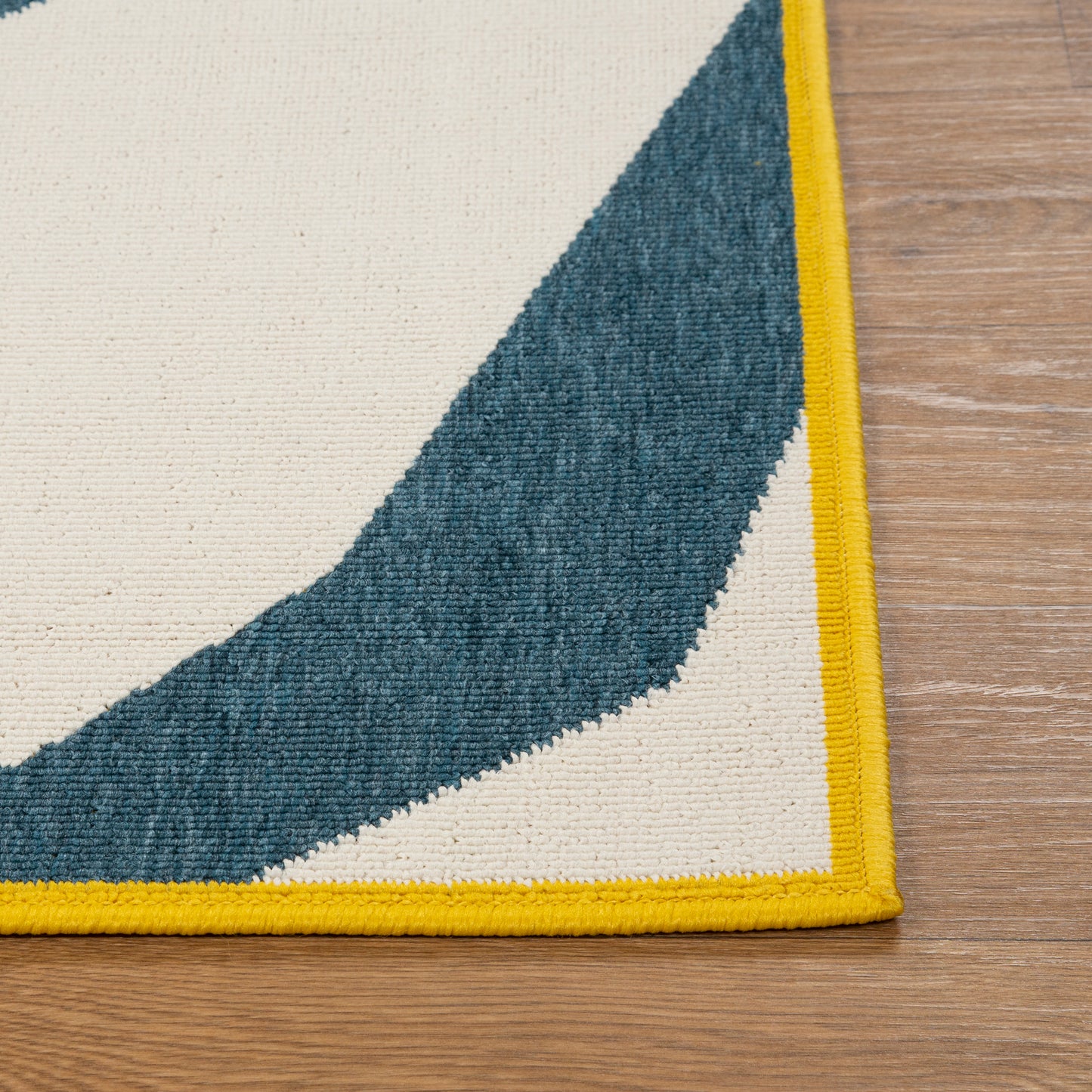 Mapa-82507 Modern Power-Loomed White/Navy Polypropylene Indoor/Outdoor Area Rug - LR Home