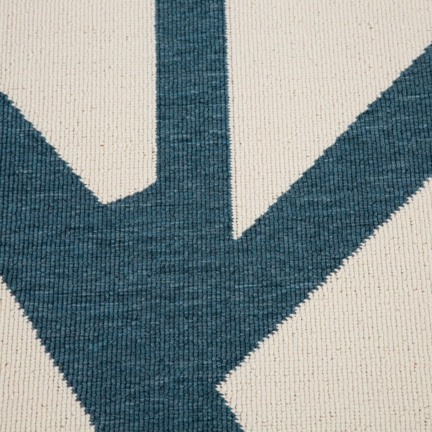 Mapa-82507 Modern Power-Loomed White/Navy Polypropylene Indoor/Outdoor Area Rug - LR Home