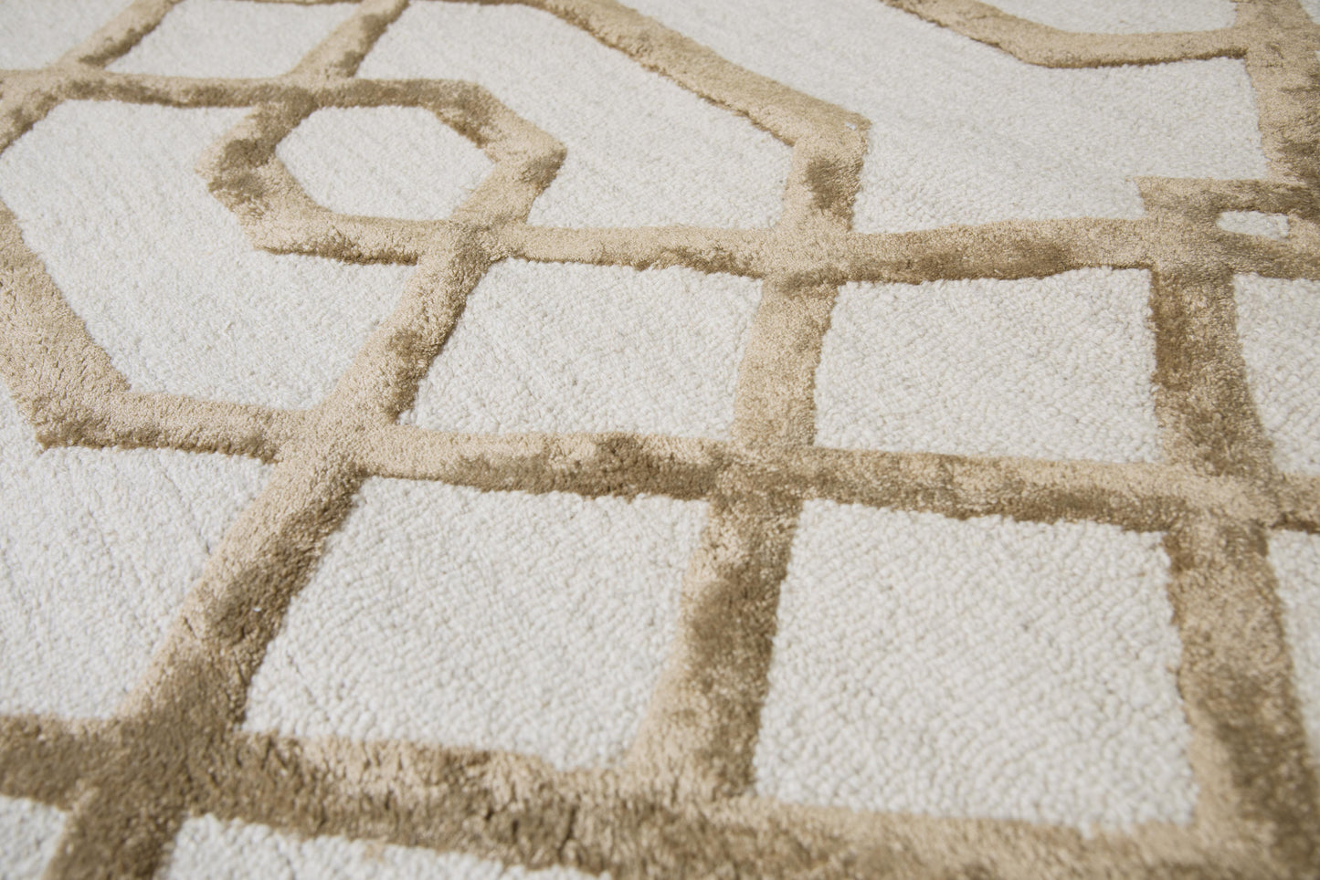 Monroe ME317A Cream Hand-Tufted Rug - Rizzy