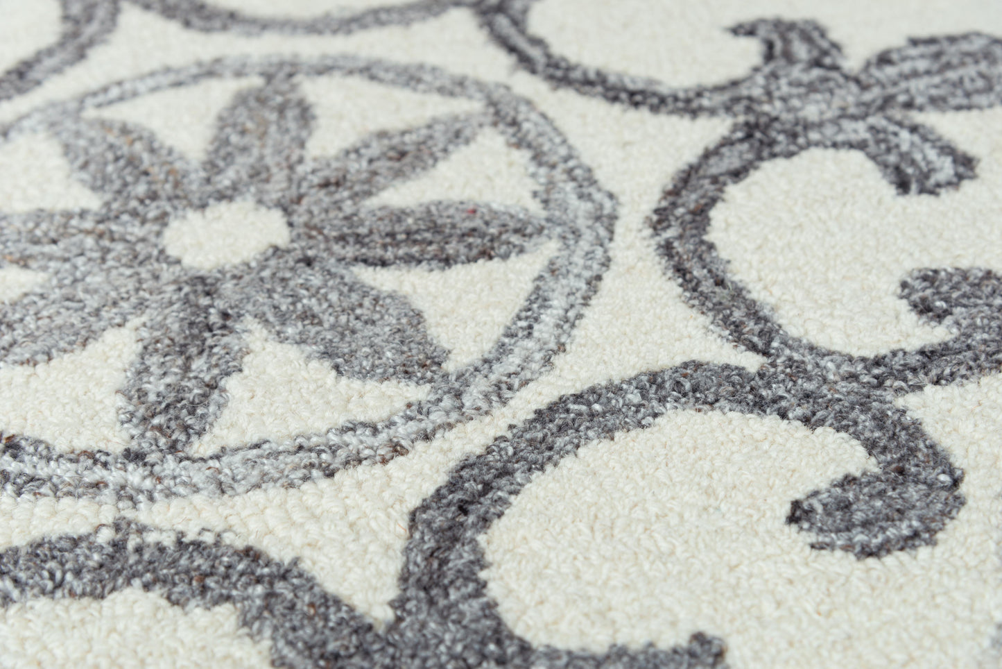 Matrix MRX102 Gray Hand-Tufted Rug - Rizzy