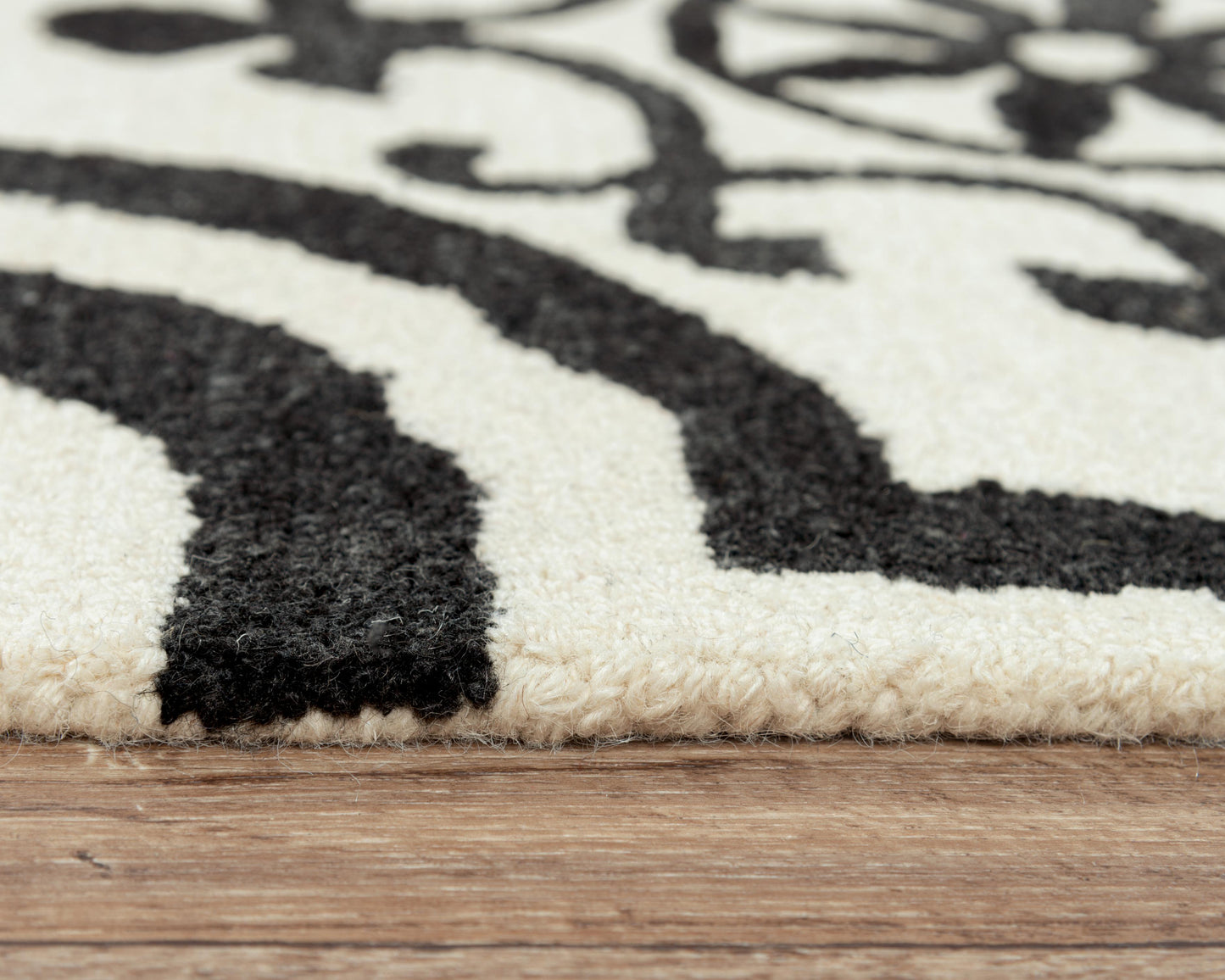 Matrix MRX104 Black/White Hand-Tufted Rug - Rizzy
