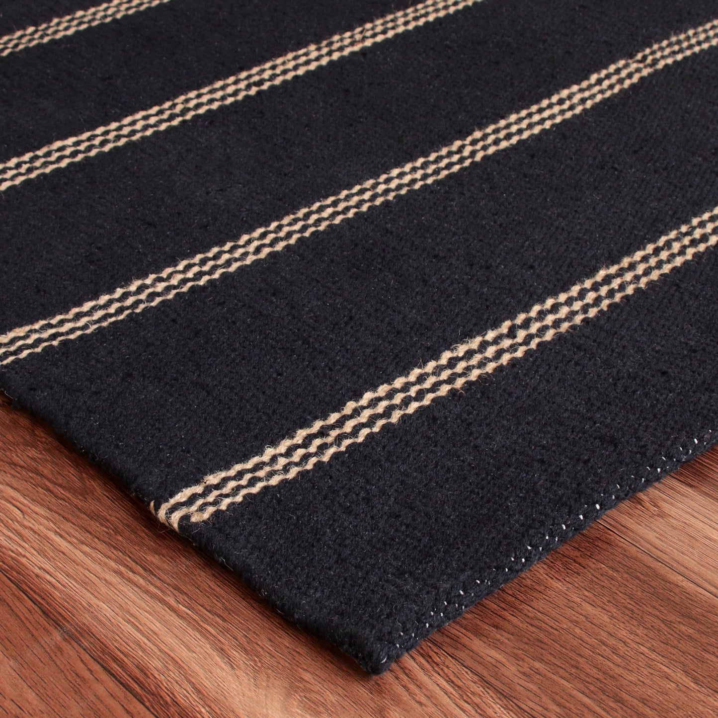 Hampton-03395 Coastal Hand-Woven Black/Tan Cotton Indoor Area Rug - LR Home