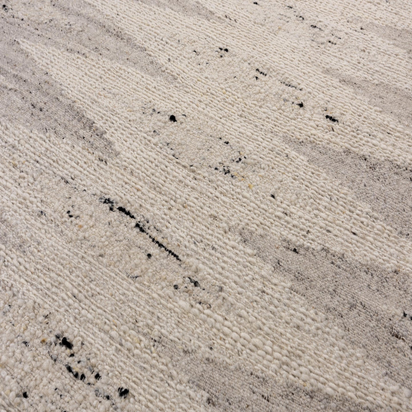 Nova NVA946 Ivory Hand-Woven Rug - Rizzy
