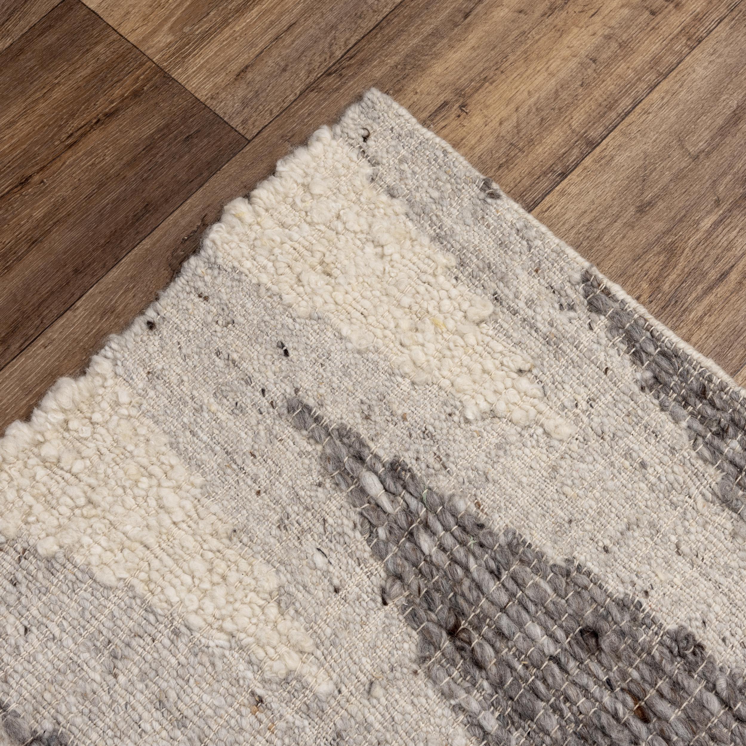 Nova NVA949 Silver/Gray Hand Woven Rug - Rizzy – Rug Gallery Outlet