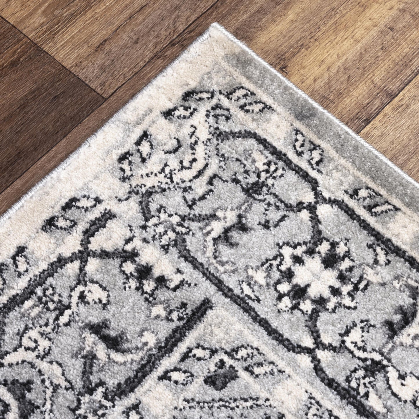 Odyssey ODY838 Light Gray Machine-Made Rug - Rizzy