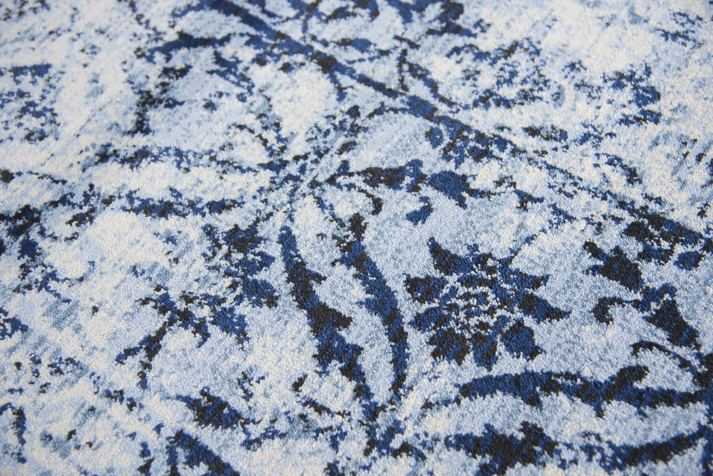 Panache PN6959 Ivory/Blue Machine-Made Rug - Rizzy