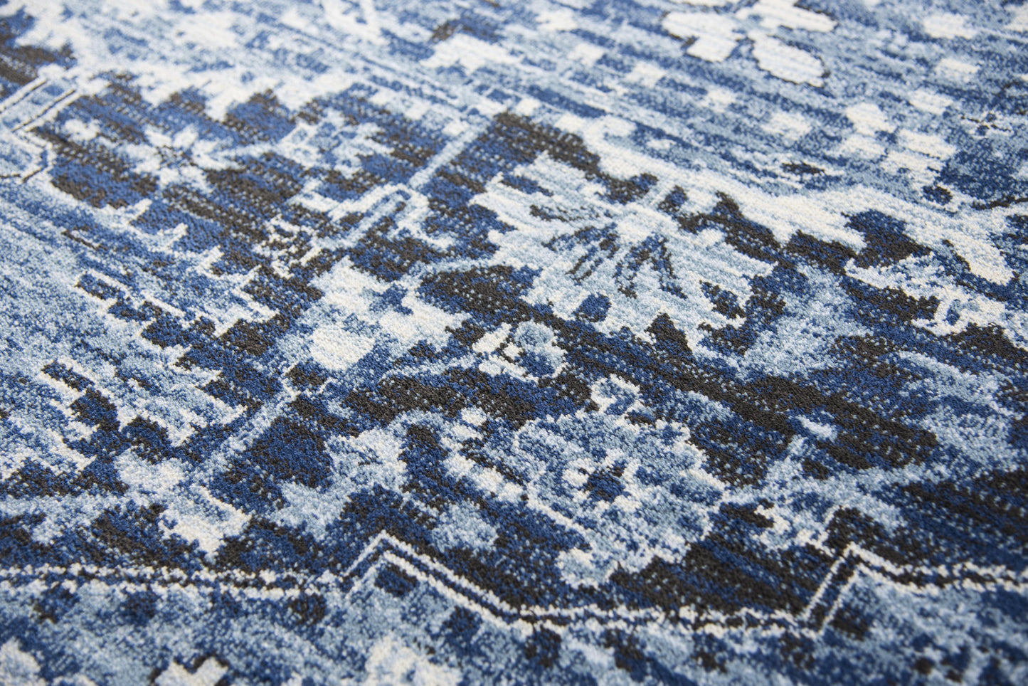Panache PN6962 Blue/Ivory Machine-Made Rug - Rizzy